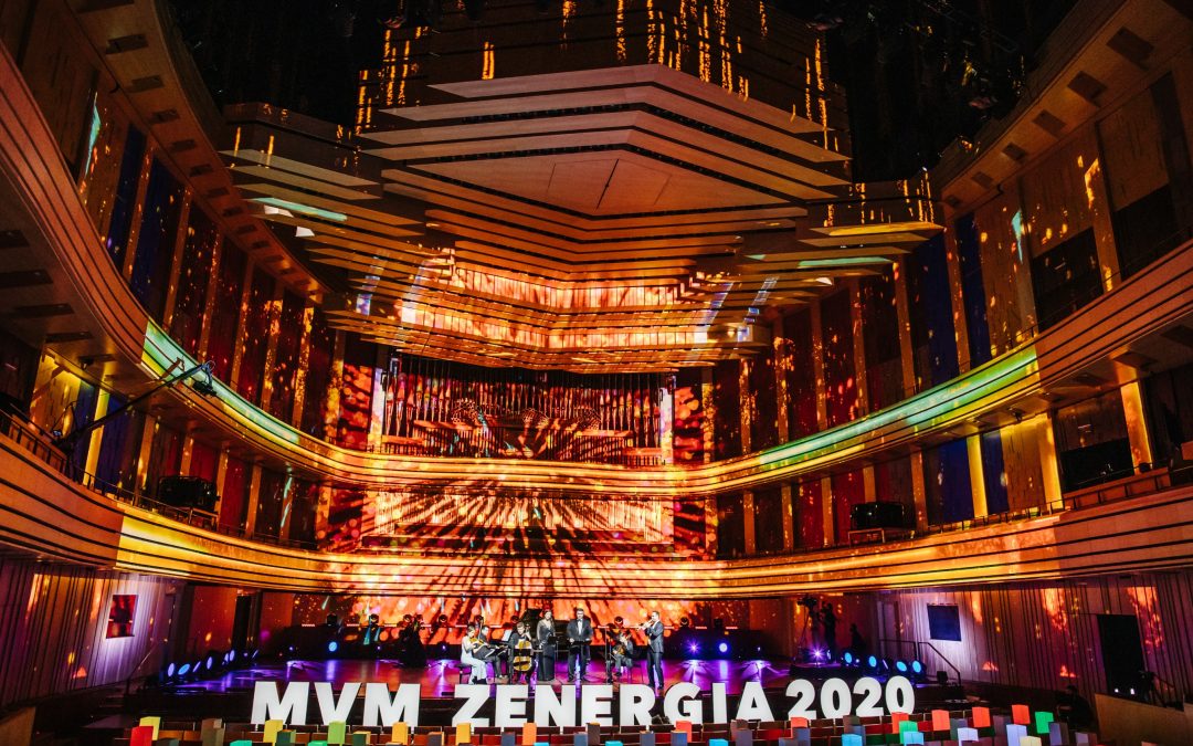 MVM ZENERGIA – fényfestés